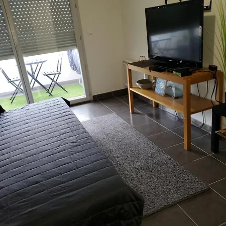 Gk2Night, Appartement Avec Parking Sous Sol Gratuit Marseille Room photo